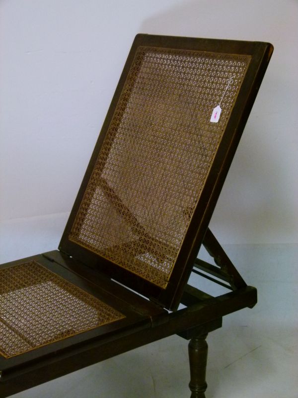 Late 19th/early 20th Century Campaign-style folding day bed, having three hinged and ratchet- - Bild 6 aus 11