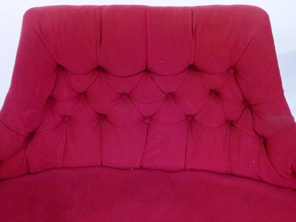 Late Victorian Bourne settee, the deep buttoned back over bowfront seat on fluted ebonised turned - Bild 8 aus 11