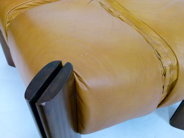 Modern Design - Percival Lafer (Brazilian) circa 1970s rosewood and yellow leather stool, the - Bild 11 aus 12