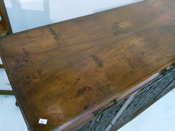 19th Century Continental carved walnut side cabinet, the moulded rectangular top over two frieze - Bild 10 aus 14