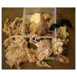 Quantity of fine crochet lace etc