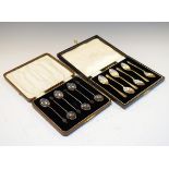 Cased set of George V silver coffee bean spoons, Birmingham 1924, together with a cased set of