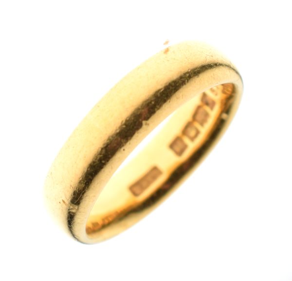 22ct gold wedding band, size N, 7.7g approx