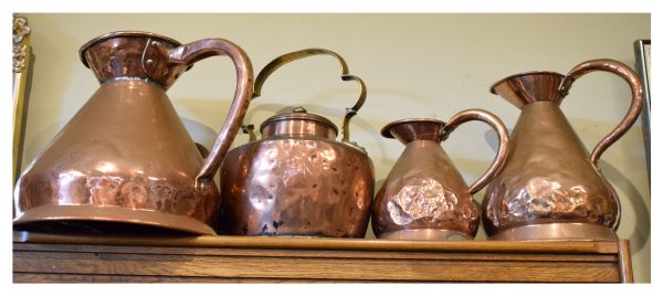 Three assorted late 19th/early 20th Century copper harvest measures, largest Two Gallon, together