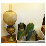 Vintage brass paraffin lamp, together with five further wall-mounting oil lamps (6)