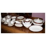Quantity of Paragon 'Holyrood' pattern tableware