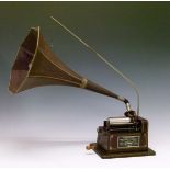 Early 20th Century Thomas A. Edison oak-cased 'Red Gem' phonograph, Model D, No.352677, with crank