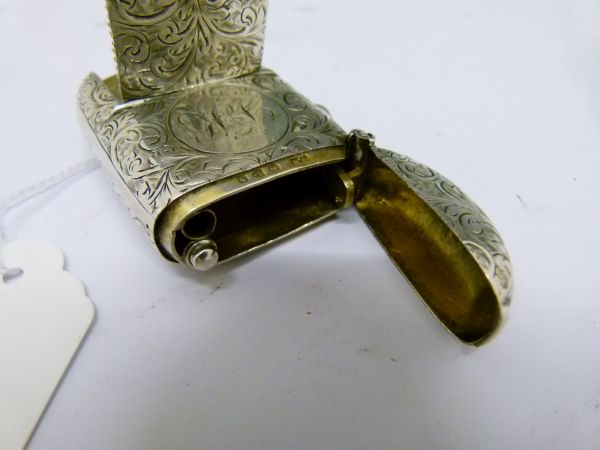 Victorian silver vesta case with integral stamp and sovereign holder, having allover engraved floral - Image 7 of 8