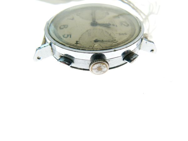 Mid 1940's Gentleman's manual wind chronograph watch head, having a chrome plated three body case, - Image 4 of 8