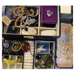 Jewellery case containing a good selection of dress and costume jewellery