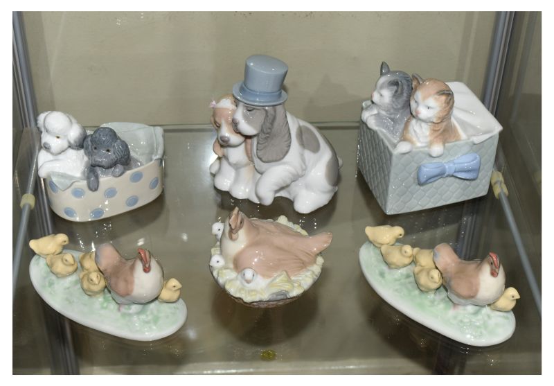 Six various Spanish Nao animal figure groups to include; dogs, cats and birds (6)