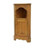 Pine floor standing corner cupboard with open shelf above, 92cm high