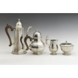 Elizabeth II silver three piece coffee and tea set in the Queen Anne style, comprising coffee pot,