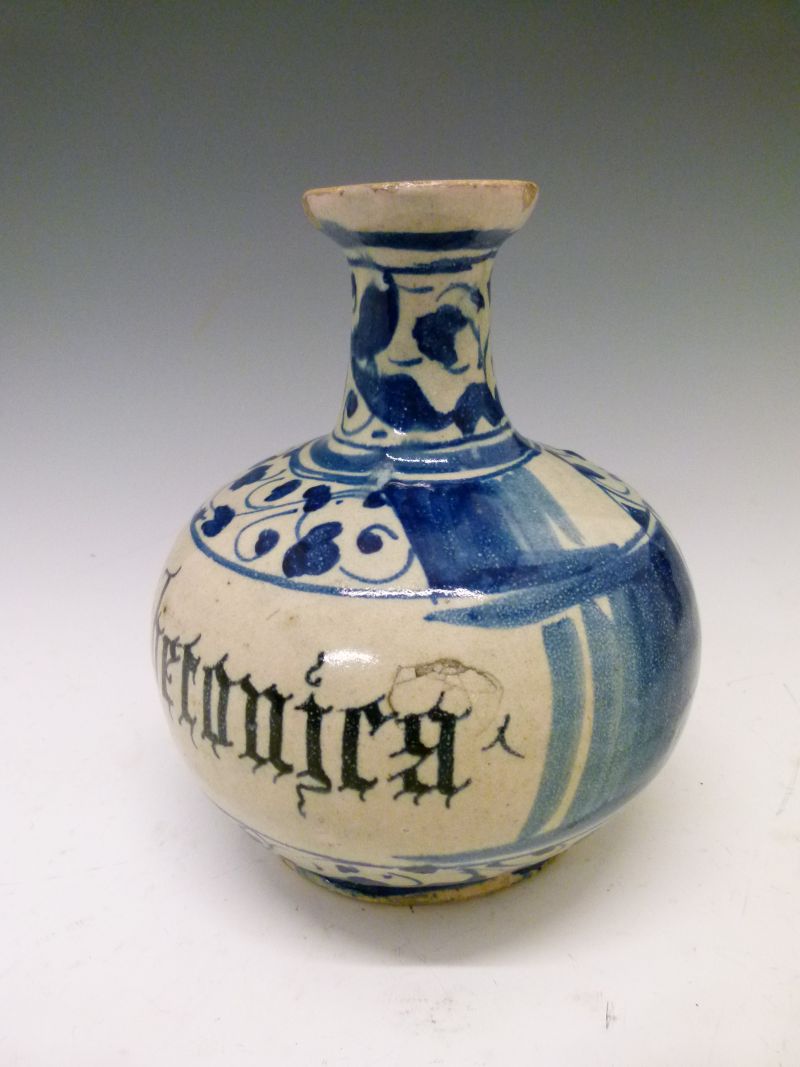 19th Century Italian baluster maiolica drug or apothecary bottle having blue and white painted - Image 2 of 7