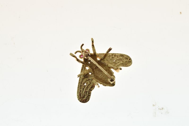 Diamond and ruby set bee brooch, stamped '14k', 'J.M.' and copyright mark, a diamond to each wing - Image 3 of 7