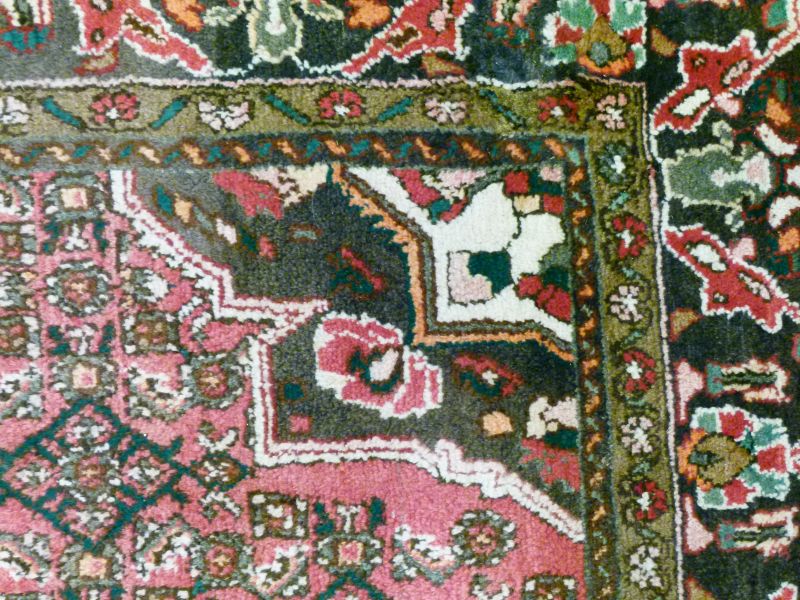 Middle Eastern Persian (Hamadan) wool rug or carpet, the brick-red field with central lobed - Image 4 of 6
