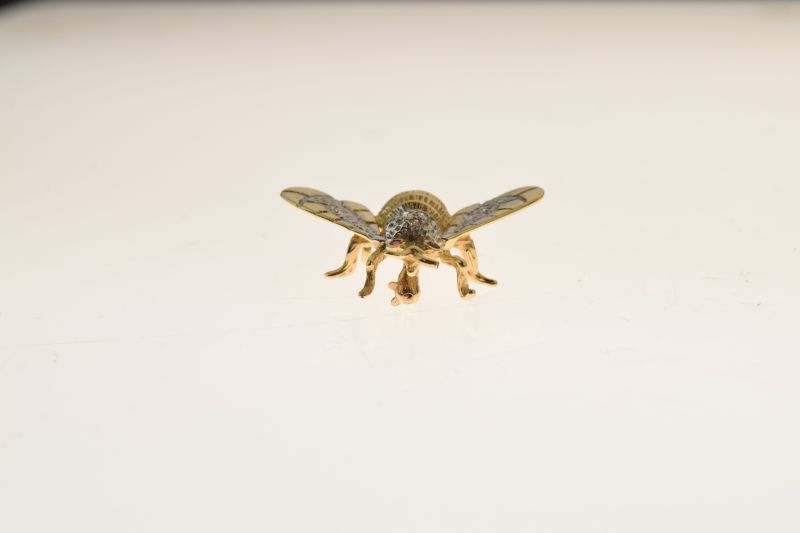 Diamond and ruby set bee brooch, stamped '14k', 'J.M.' and copyright mark, a diamond to each wing - Image 7 of 7