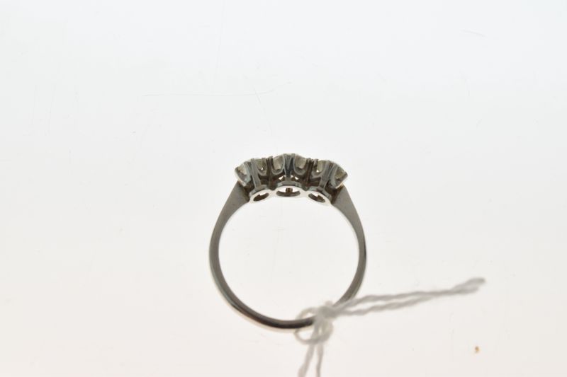 Three stone diamond ring, the white mount stamped 'atinum' having been sized, the graduated - Image 4 of 6