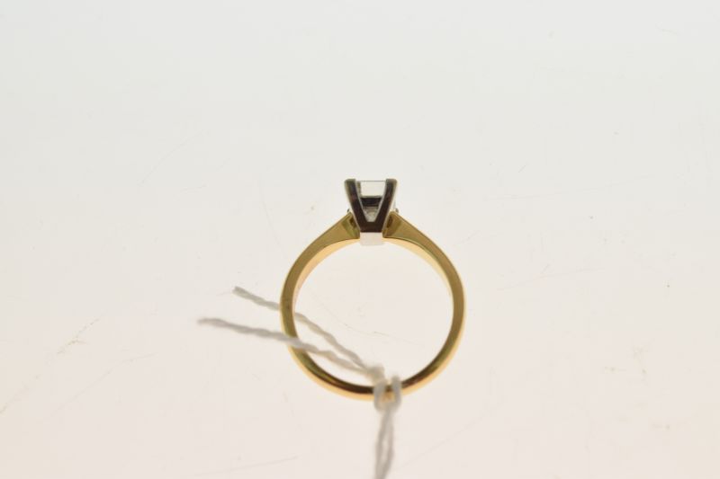 Diamond single stone 18ct gold ring, the Millennium cut of approximately 1.07 carats, measuring - Image 5 of 7