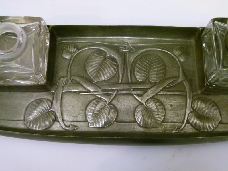 Liberty & Co Tudric pewter inkstand or deskstand, fitted two inkwells flanking foliate relief - Image 6 of 10