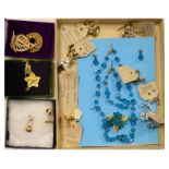 Assorted costume and dress jewellery to include; Anson vintage cufflinks and collar studs, leaf