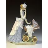 Lladro figure 'Baby's Outing', 34.5cm high