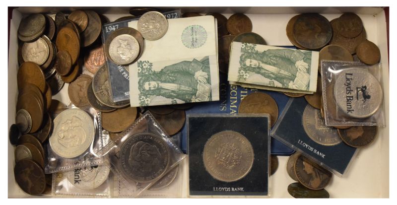 Coins - Collection of G.B. coinage, etc, together with two Sir Isaac Newton £1 notes