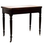 Early 19th Century rosewood-crossbanded mahogany fold-over tea table, with rounded oblong top on