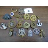 SELECTION OF MILITARY CAP BADGES EST[£30-£60]