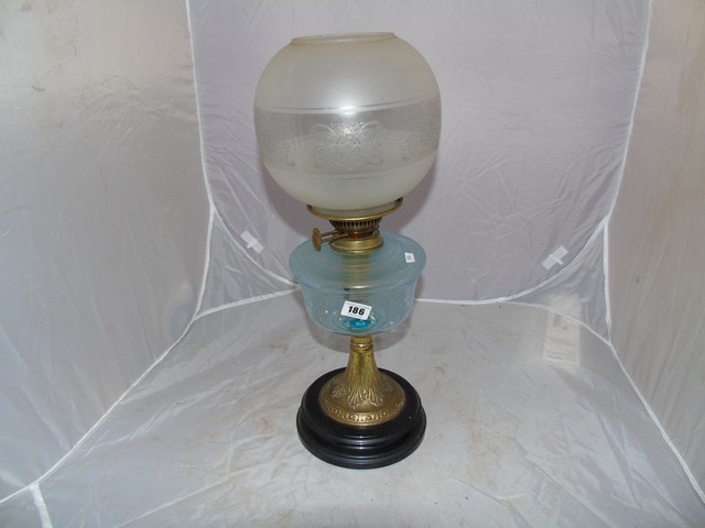 VICTORIAN OIL LAMP EST[£30-£60]
