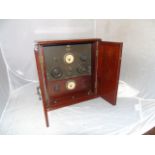 EARLY SMITH23 BBC WIRELESS PRESENTED IN A MAHOGANY CABINET [ ]