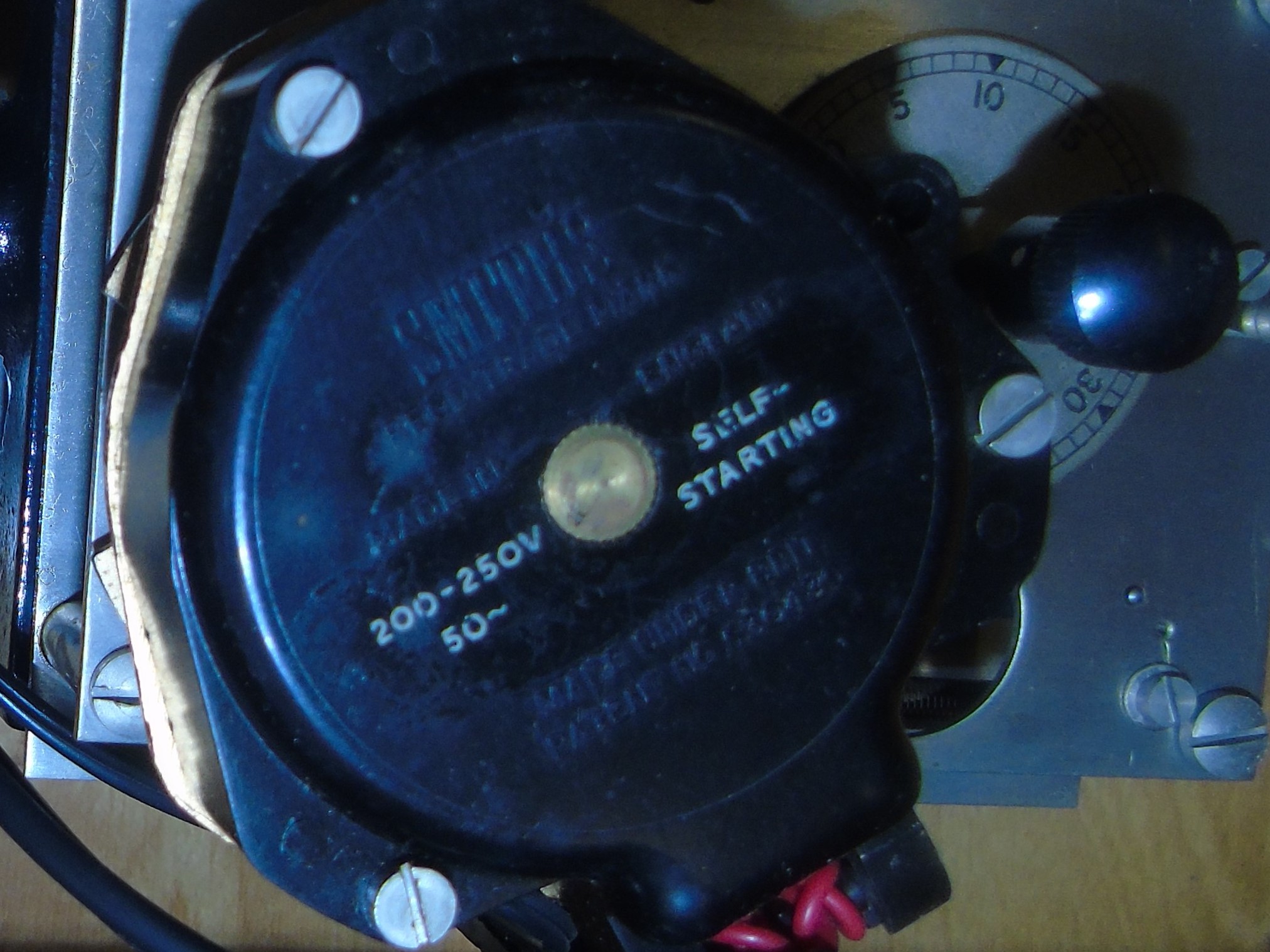 SMITHS ELECTRO MECHANICAL TIMER INSTRUMENT PRESENTED IN A GLASS FRONTED CASE EST [£80-£120] - Image 9 of 9