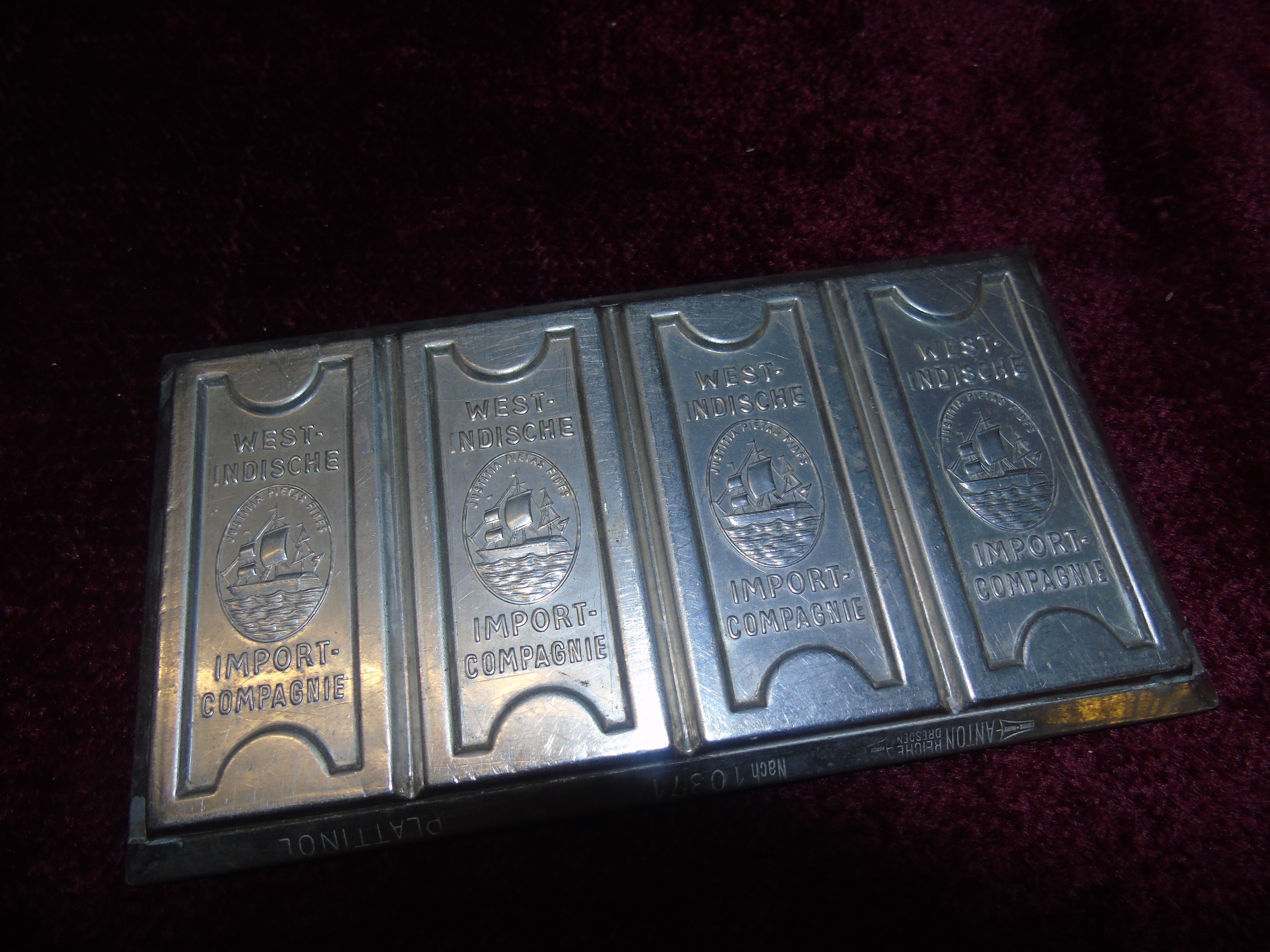 OAK WOODEN BOX OF PLAYING CARDS ,PUZZLES ,DOMINOES ANTON REICHE DRESDEN NACH10371 CHOCOLATE MOLD - Image 8 of 10