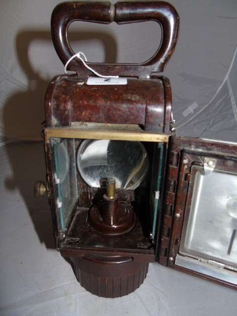 GERMAN BAKELITE CARBIDE RAILWAY LAMP EST [£20-£40] - Image 8 of 18