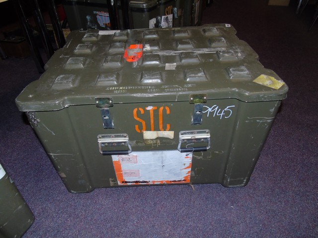 MOD HEAVY DUTY PLASTIC LOGISTIC BOXES FOAM INTERIOR 78cm x 65cm X48cm TALL EST[£20-£40] - Image 2 of 3