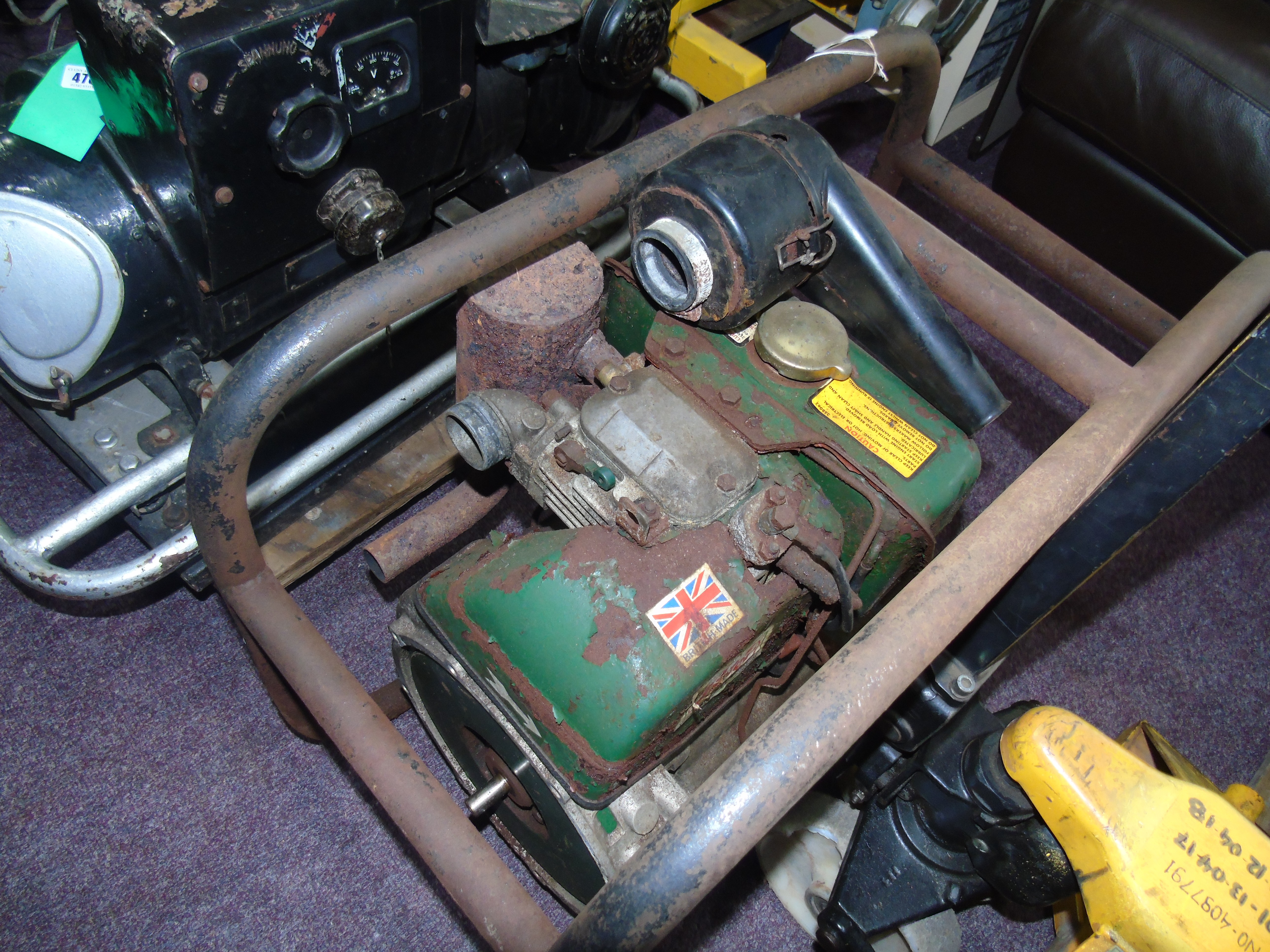 LISTER ENGINED BOATS WATER PUMP INCOMPLETE A/F EST (£15-30)