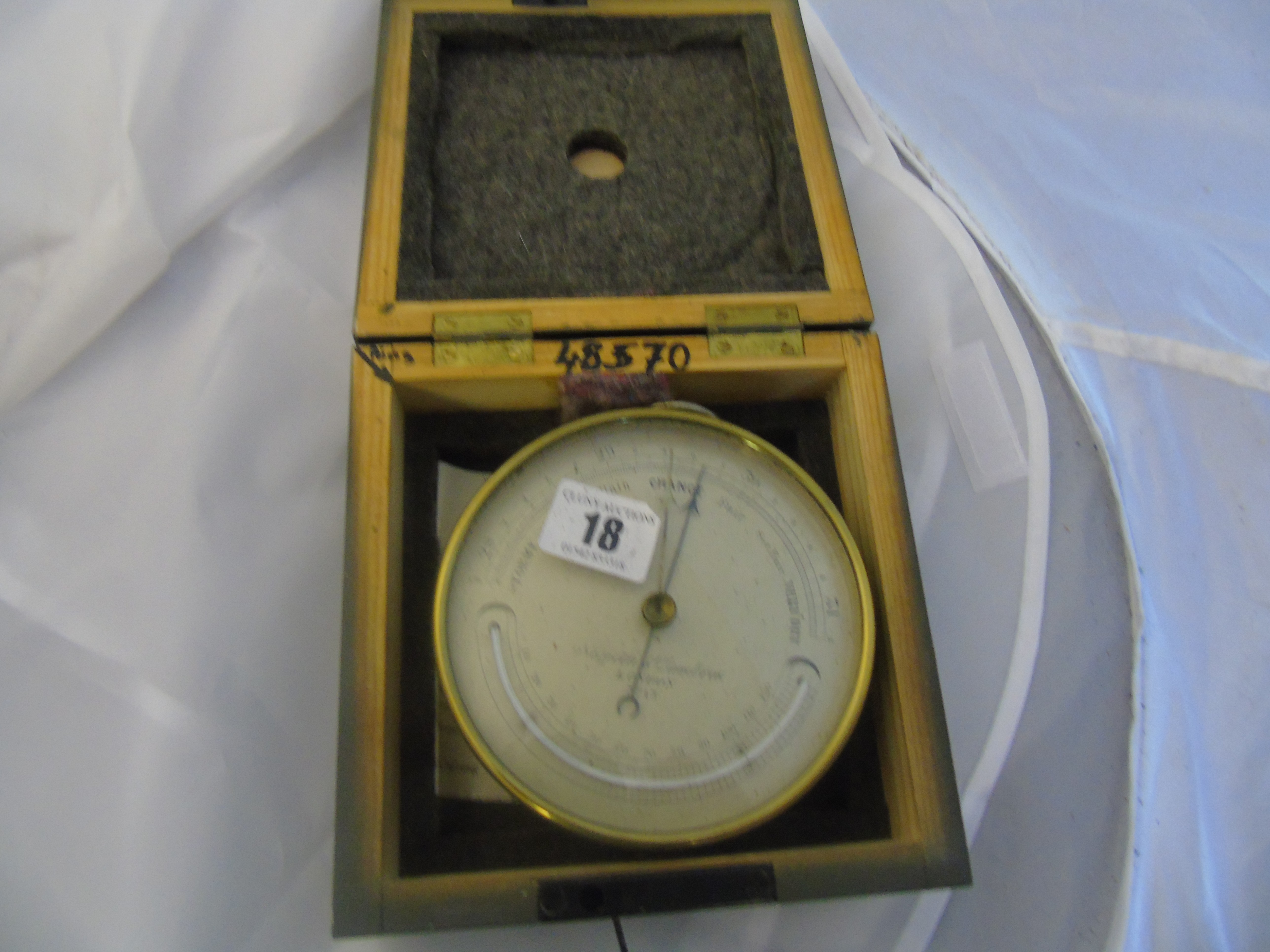 BRASS CASED ANEROID BAROMETER MADE BY NEGRETTI & ZAMBRA LONDON IN A GERMAN MILITARY BOX - Image 3 of 11