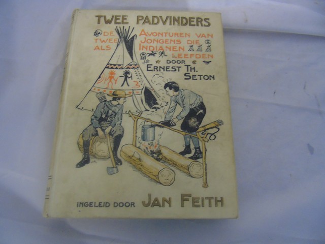 THREE DUTCH JUVENILE BOOKS TWEE PATHFINDERS ,DE JONGENS & DE WOUDLOOPER EST [£50- £80] - Image 6 of 7