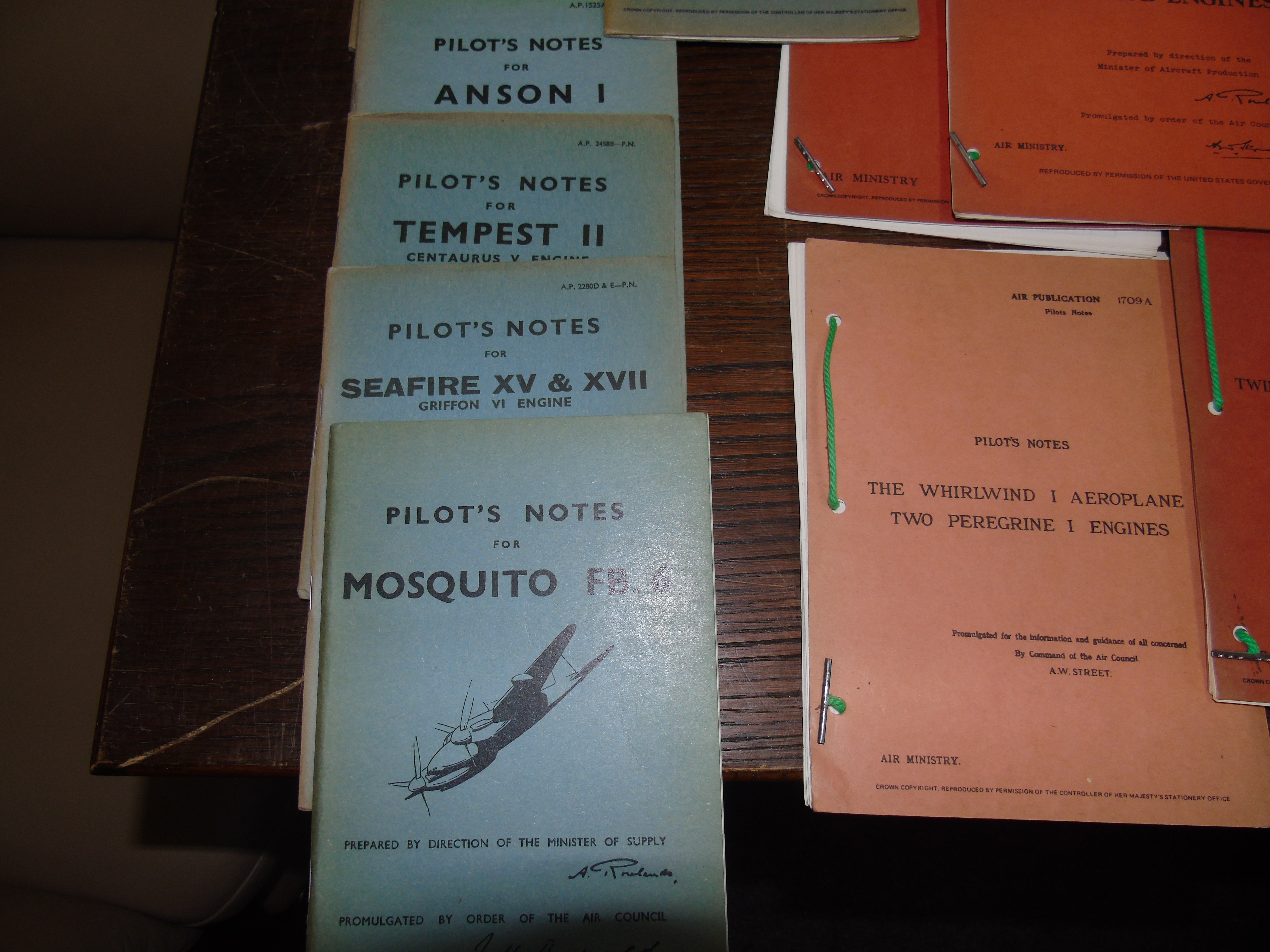 SELECTION OF PILOTS NOTES FOR VARIOUS AIRCRAFT INCLUDING - Image 2 of 6