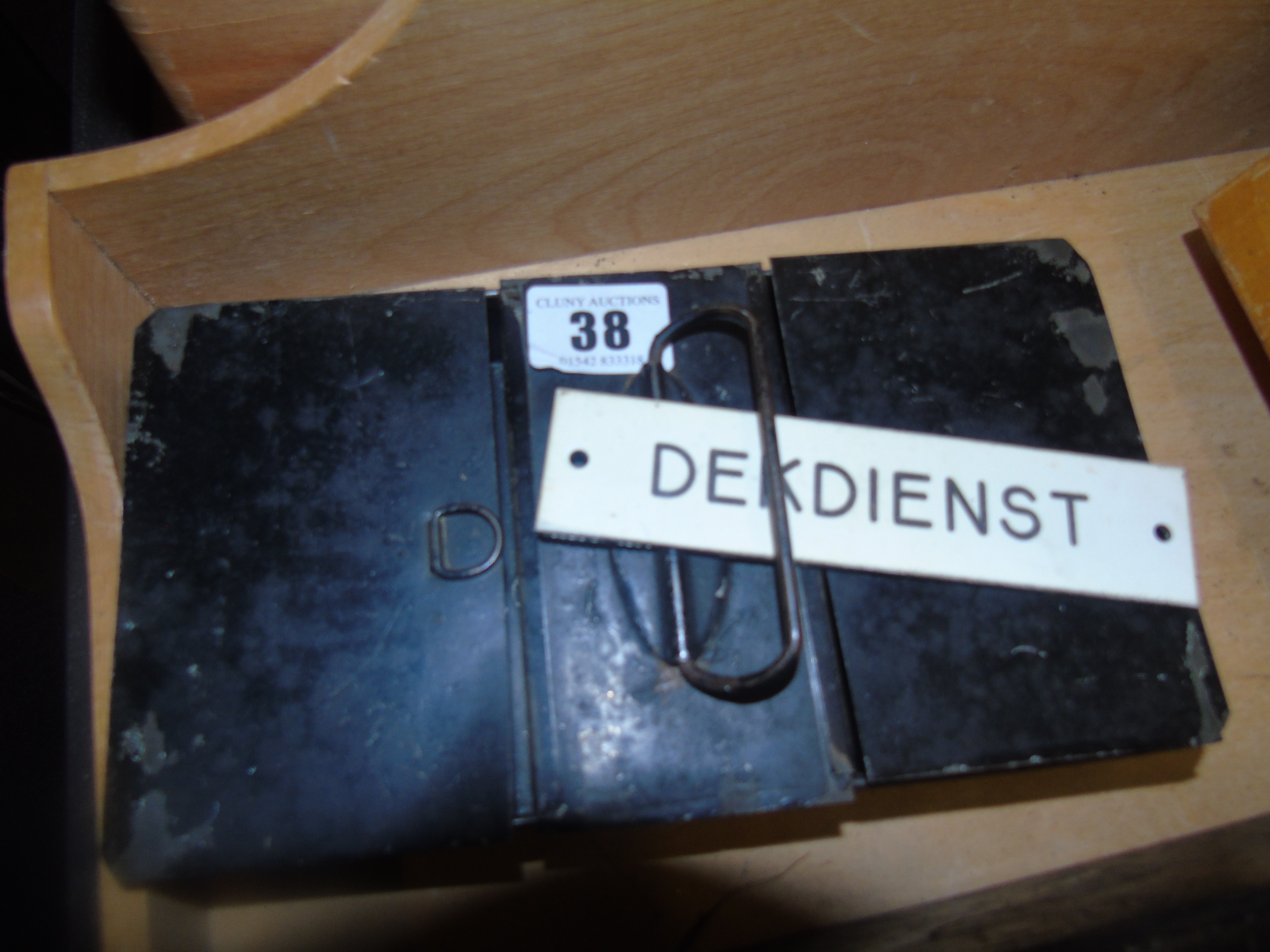 WW1 OUTFIT FIRST AID MEDICAL PERSONEL TIN PLATE BOX & GERMAN DENTIST SIGN EST [£20-£40] - Image 6 of 7