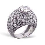 White gold bombe' ring with diamonds weight 8,5 gr.