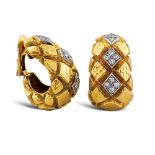 David Webb, geometric pattern earrings 1950s/1960s weight 42 gr.