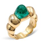 Bulgari, 18kt gold ring with Colombian emerald 70/80's weight 19 gr.