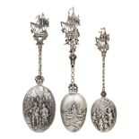 Group of silver wedding cutlery (3) Holland, 19th-20th century weight 173 gr.