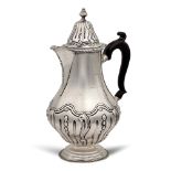 Silver coffee pot London, 1898 weight 390 gr.