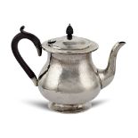 Silver teapot London, 1930 weight 468 gr.