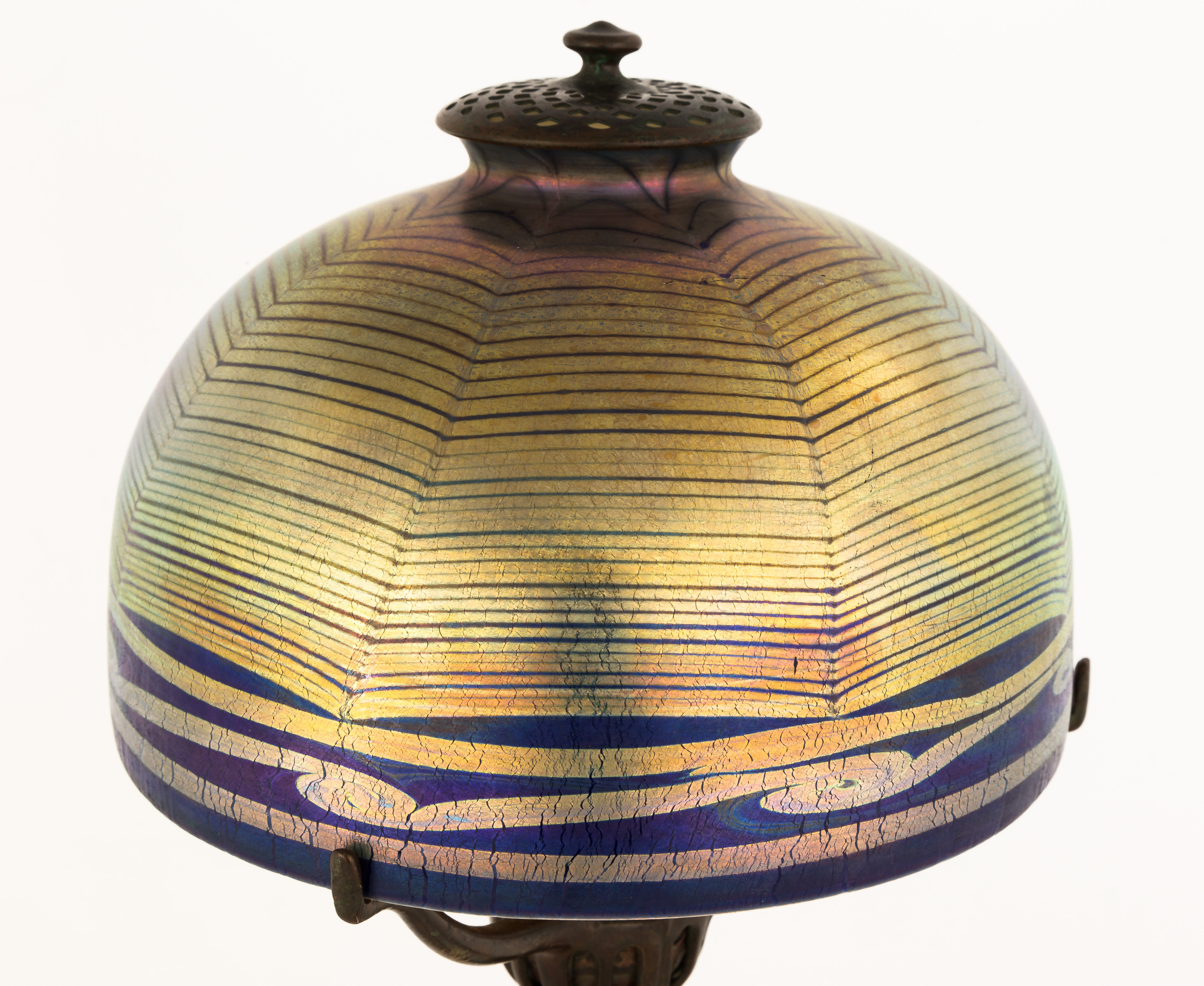 Tiffany Studios,NY, Blue Favrile Lamp with Spider Web Design. Favrile glass and patinated bronze - Image 3 of 5