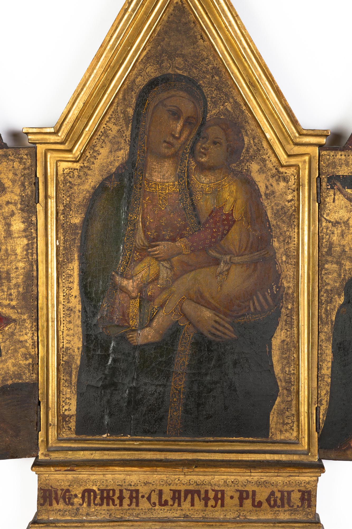 Early Russian Icon Triptych. Tempera on wood. Depicting Mary and Child. Some minor wear and loss. - Image 2 of 6