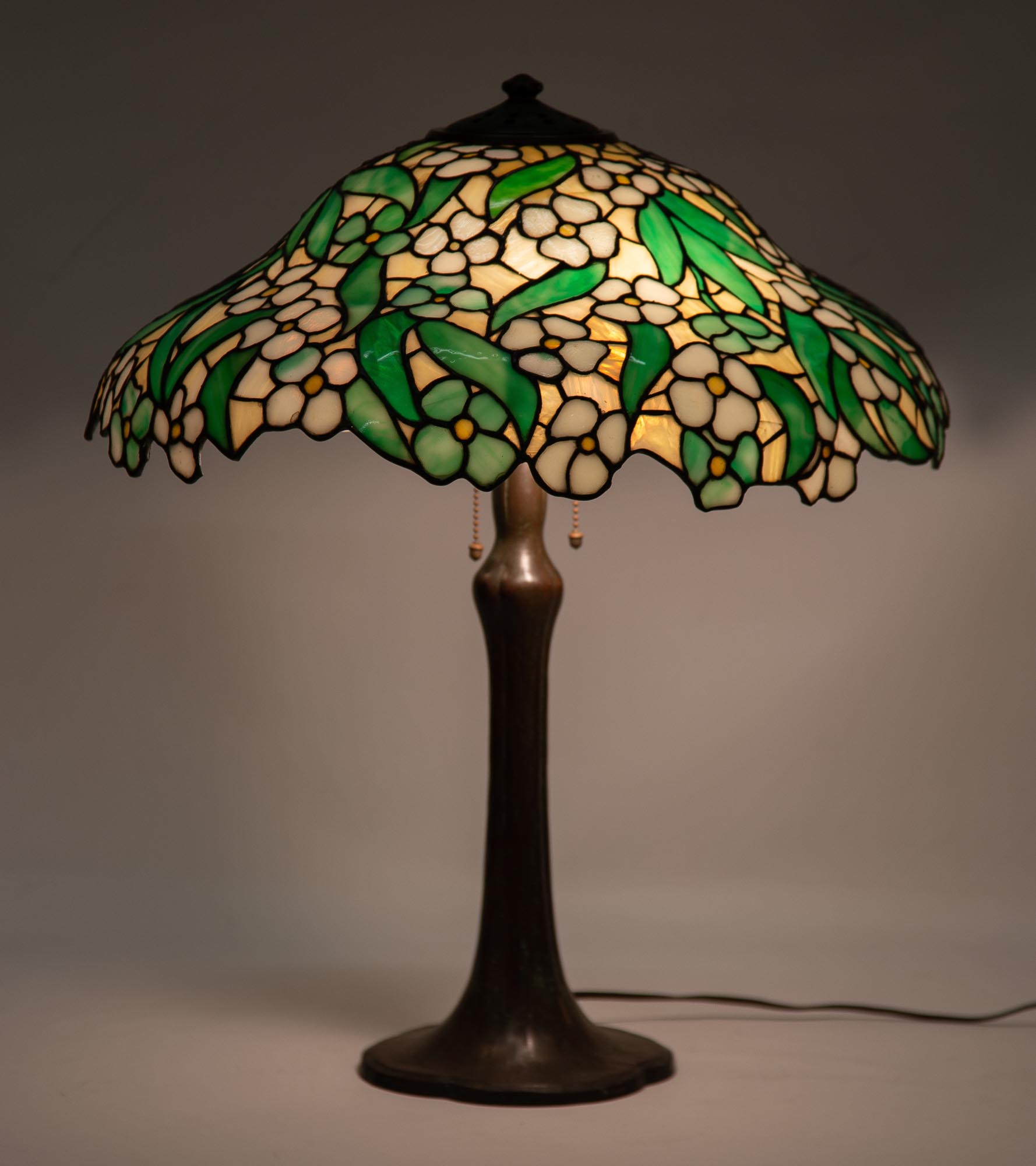 Handel Signed Base and Shade Leaded Table Lamp. Apple blossom decoration. Early 20th century. - Image 2 of 2