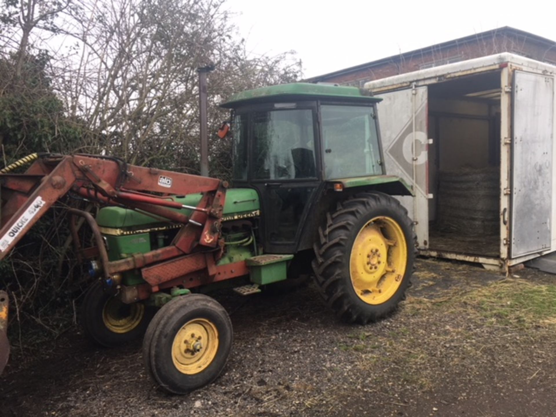 John Deere 1640 Tractor, A776 TTL, SG2 Cab, Quickie 4560 Power fore end loader, 9,124 hours,